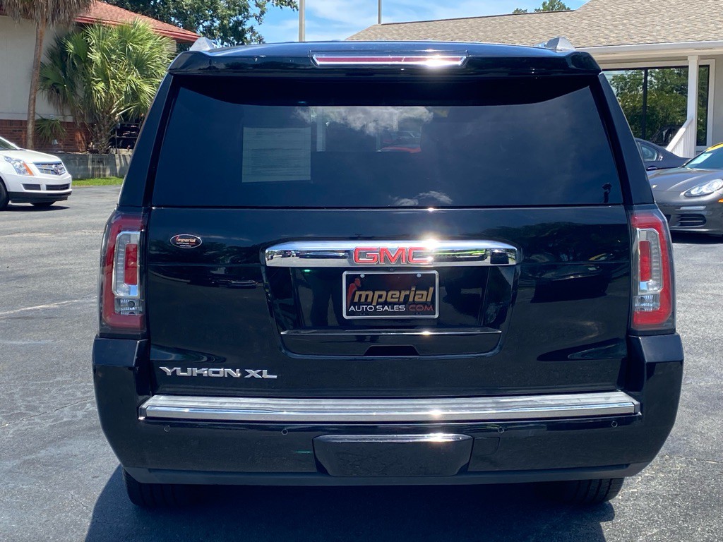 2017 GMC Yukon Image 8