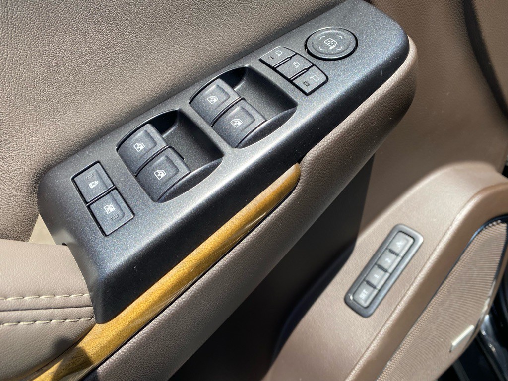 2017 GMC Yukon Image 40