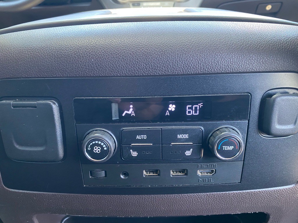 2017 GMC Yukon Image 55