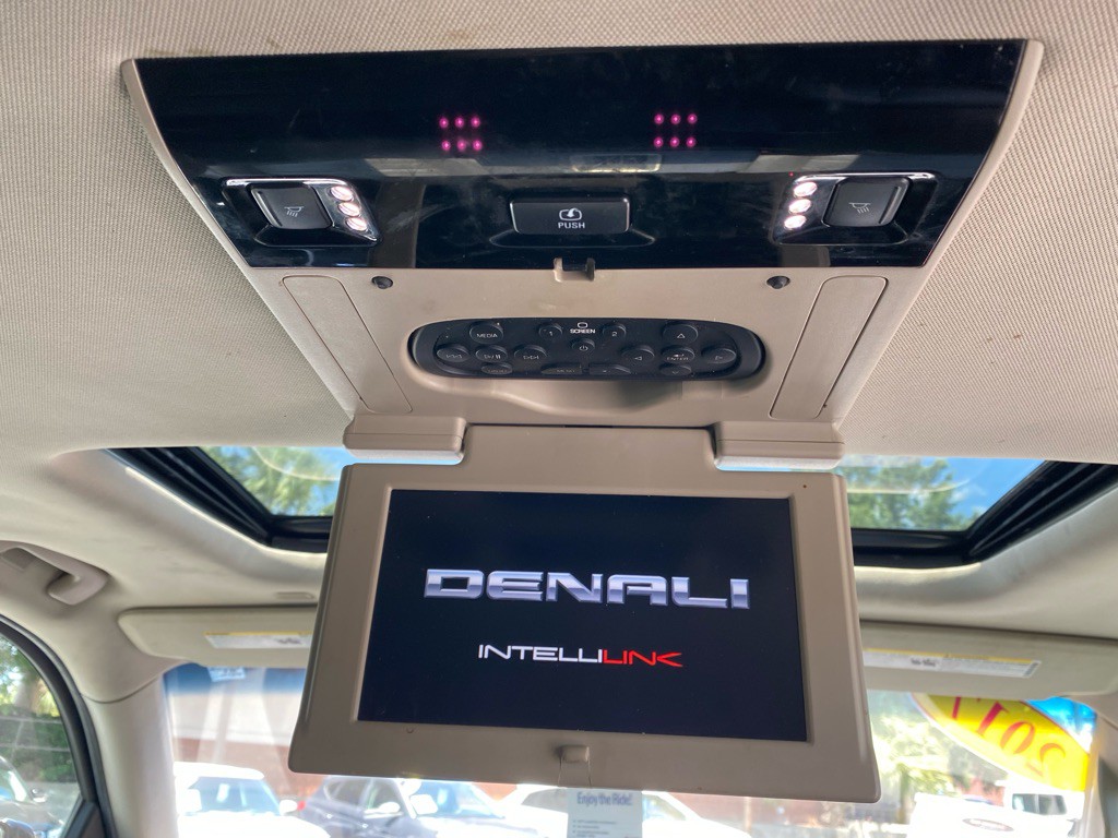 2017 GMC Yukon Image 58