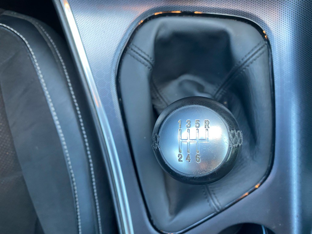 2015 Dodge Challenger Image 25