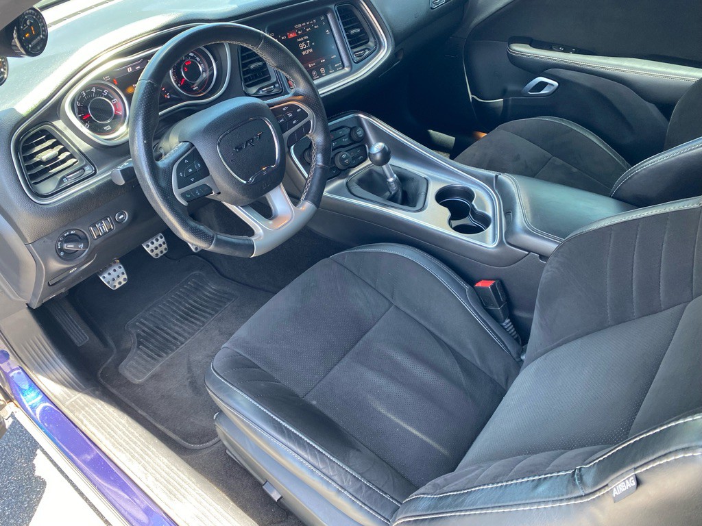 2015 Dodge Challenger Image 36