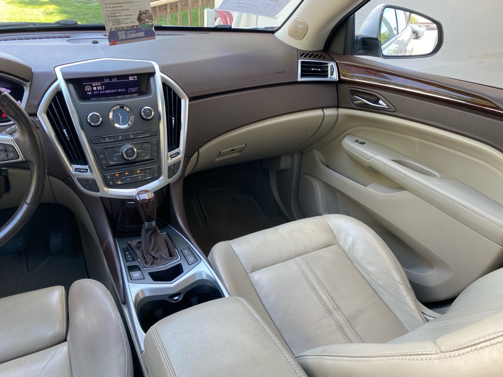 2011 Cadillac SRX Image 15