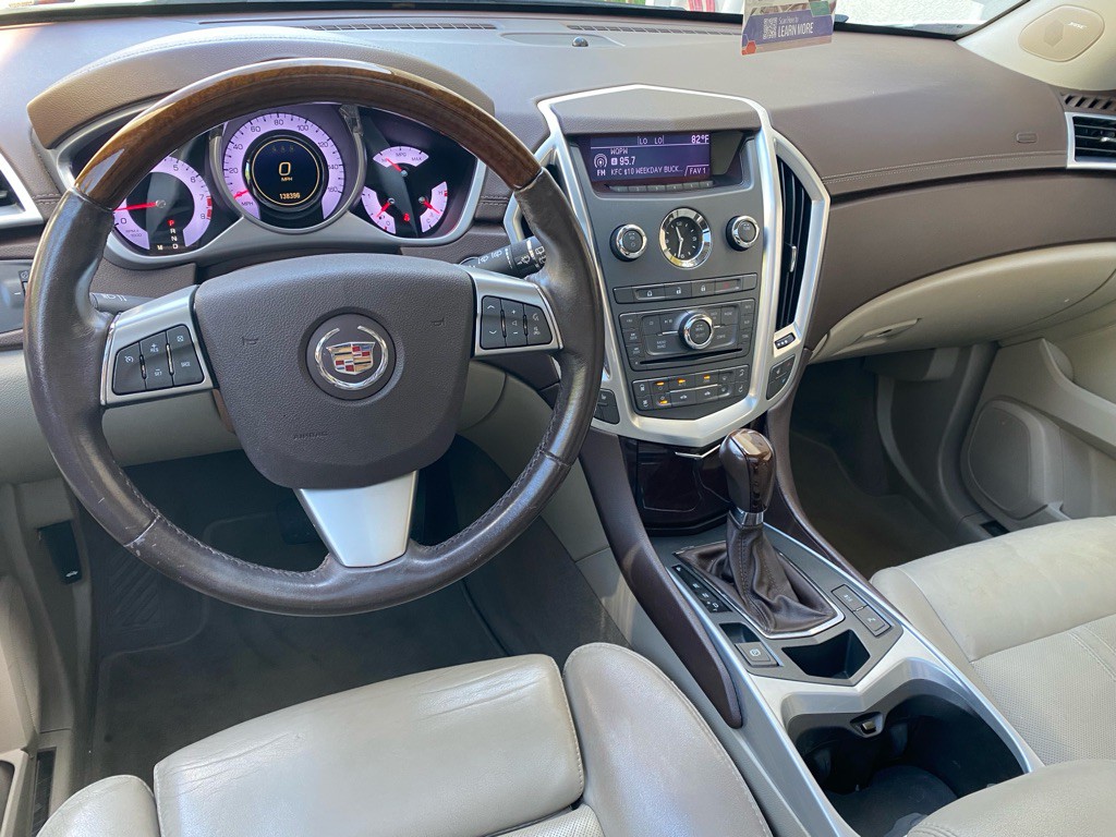 2011 Cadillac SRX Image 17