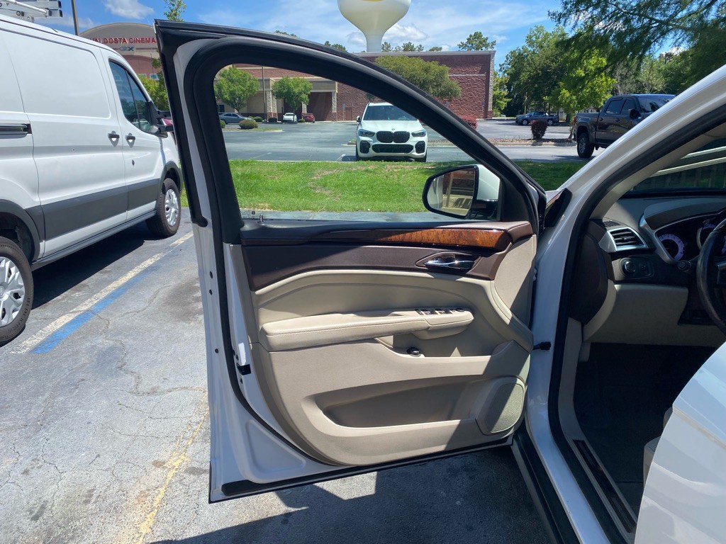 2011 Cadillac SRX Image 38