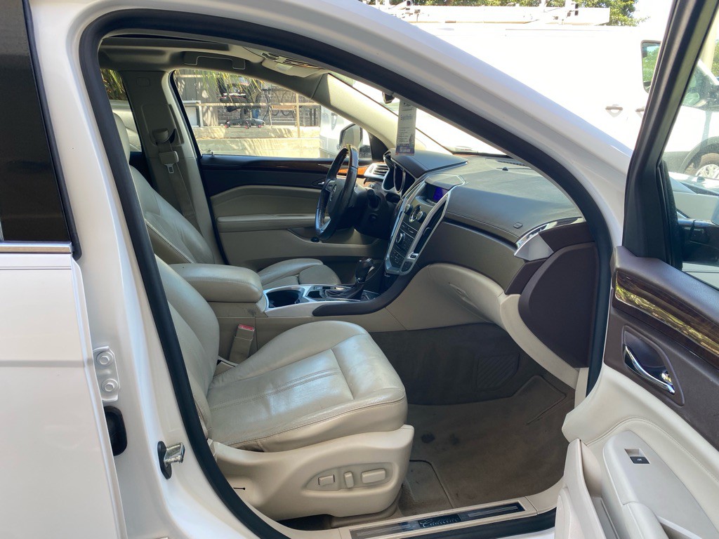 2011 Cadillac SRX Image 40