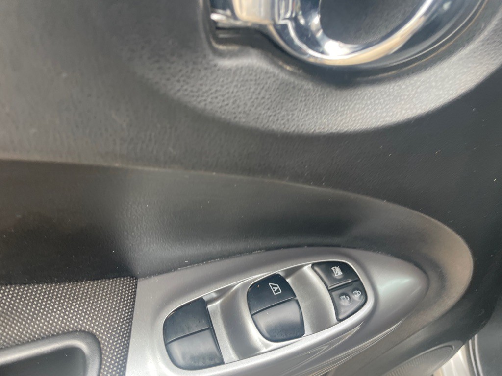 2011 Nissan Juke Image 15