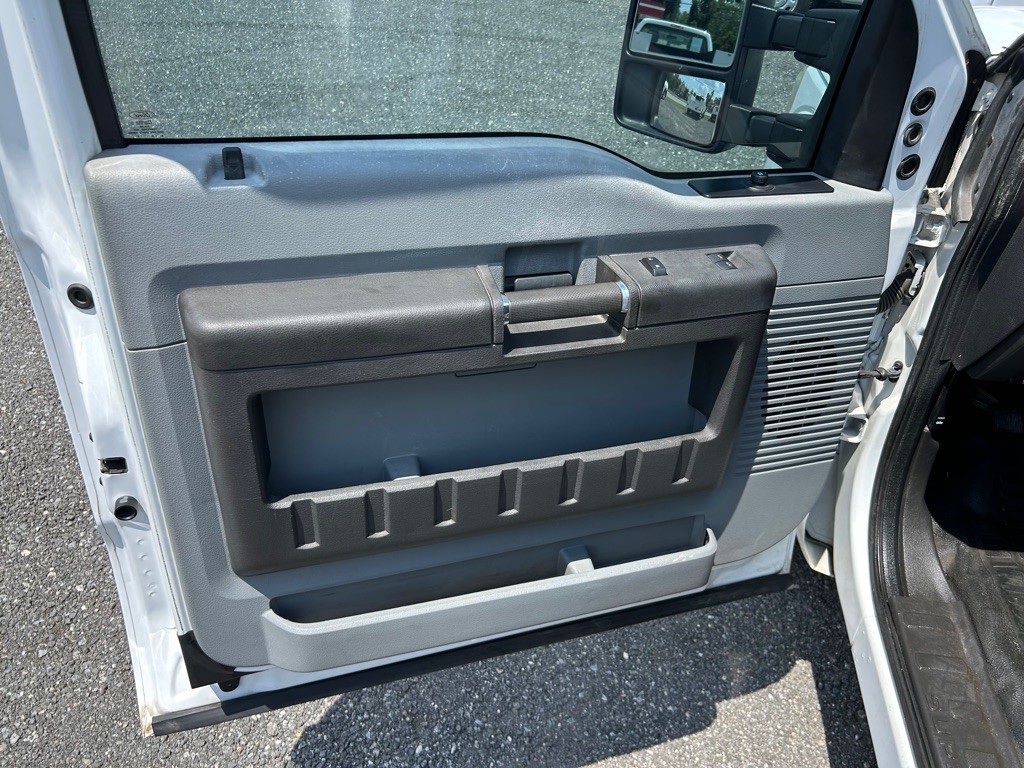 2015 Ford F-250 Image 12