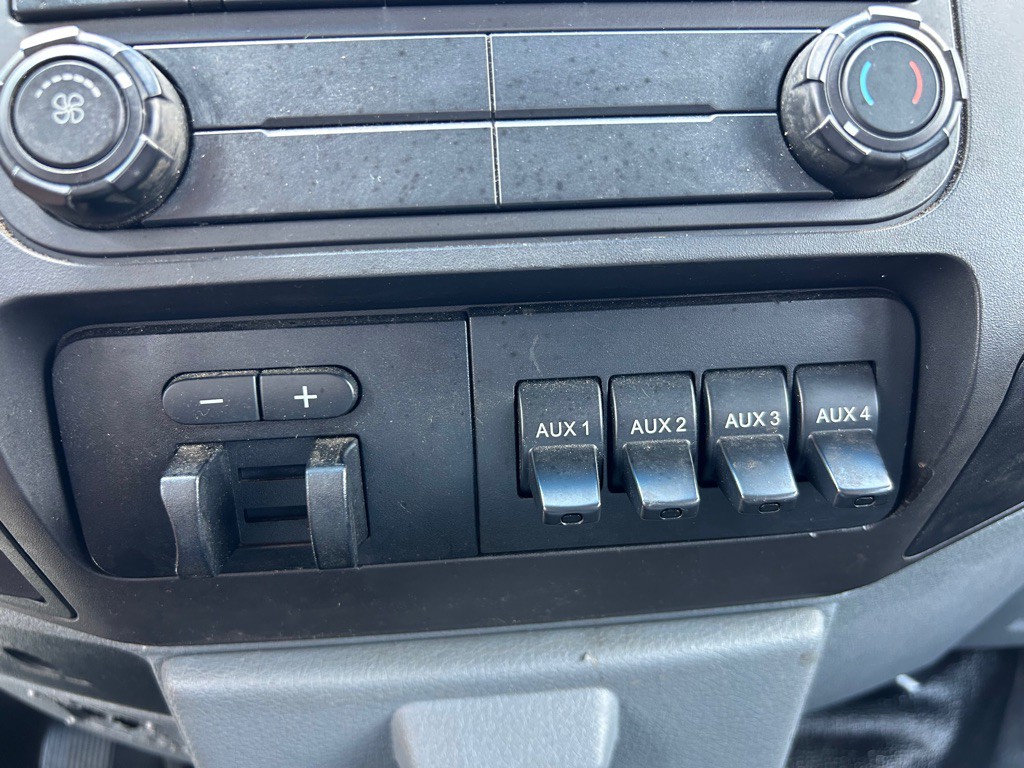 2015 Ford F-250 Image 16
