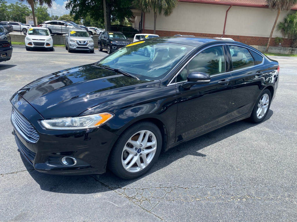 2016 Ford Fusion Image 1