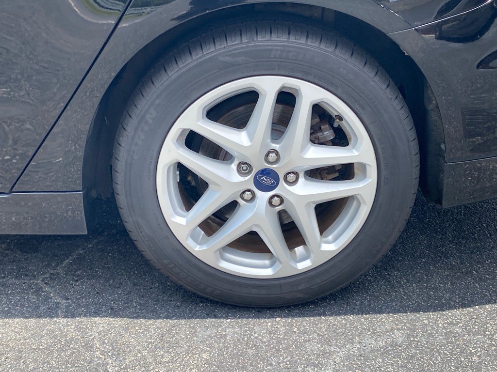 2016 Ford Fusion Image 11
