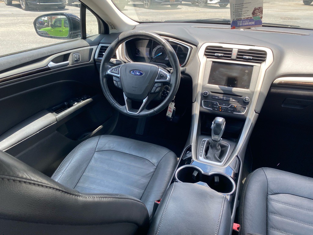 2016 Ford Fusion Image 14