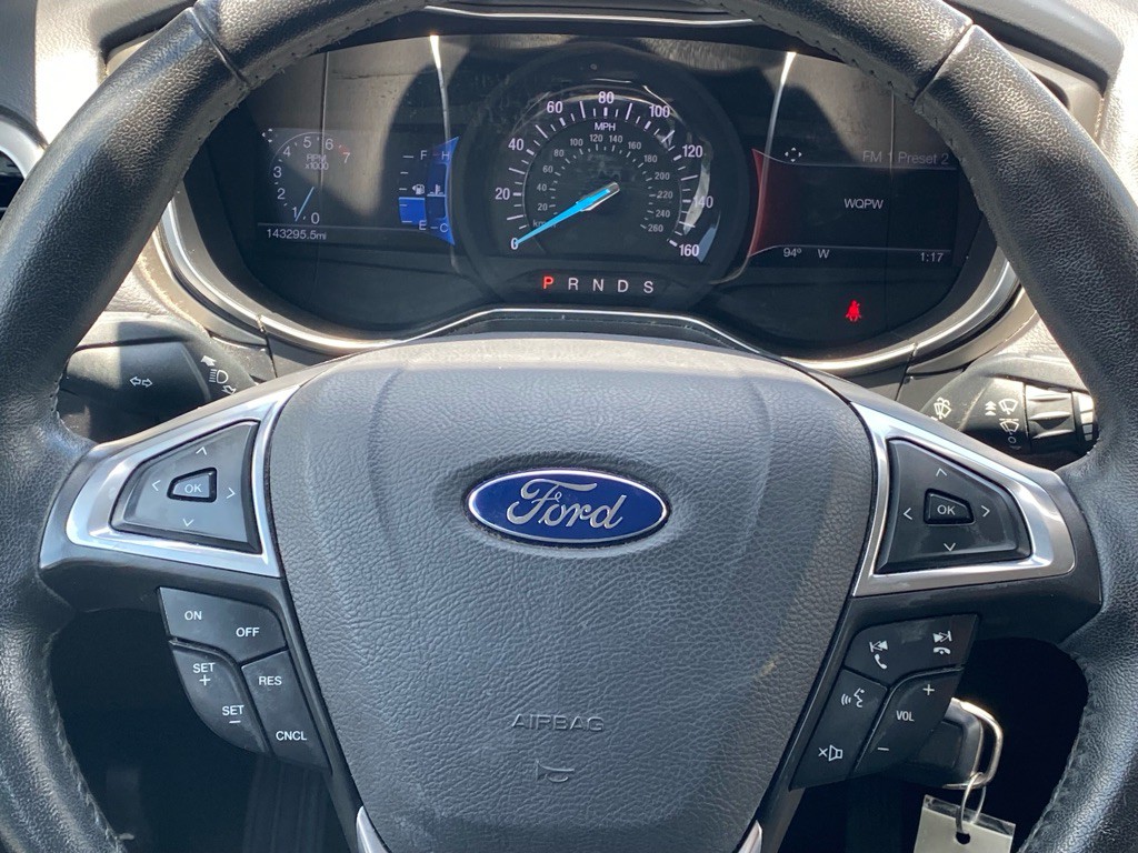 2016 Ford Fusion Image 16