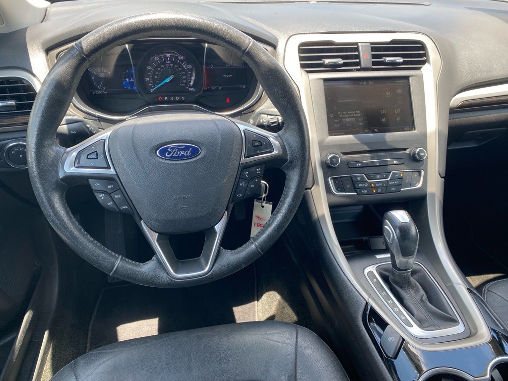 2016 Ford Fusion Image 19