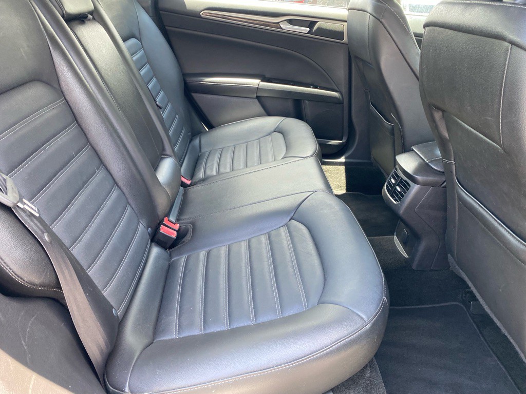 2016 Ford Fusion Image 44