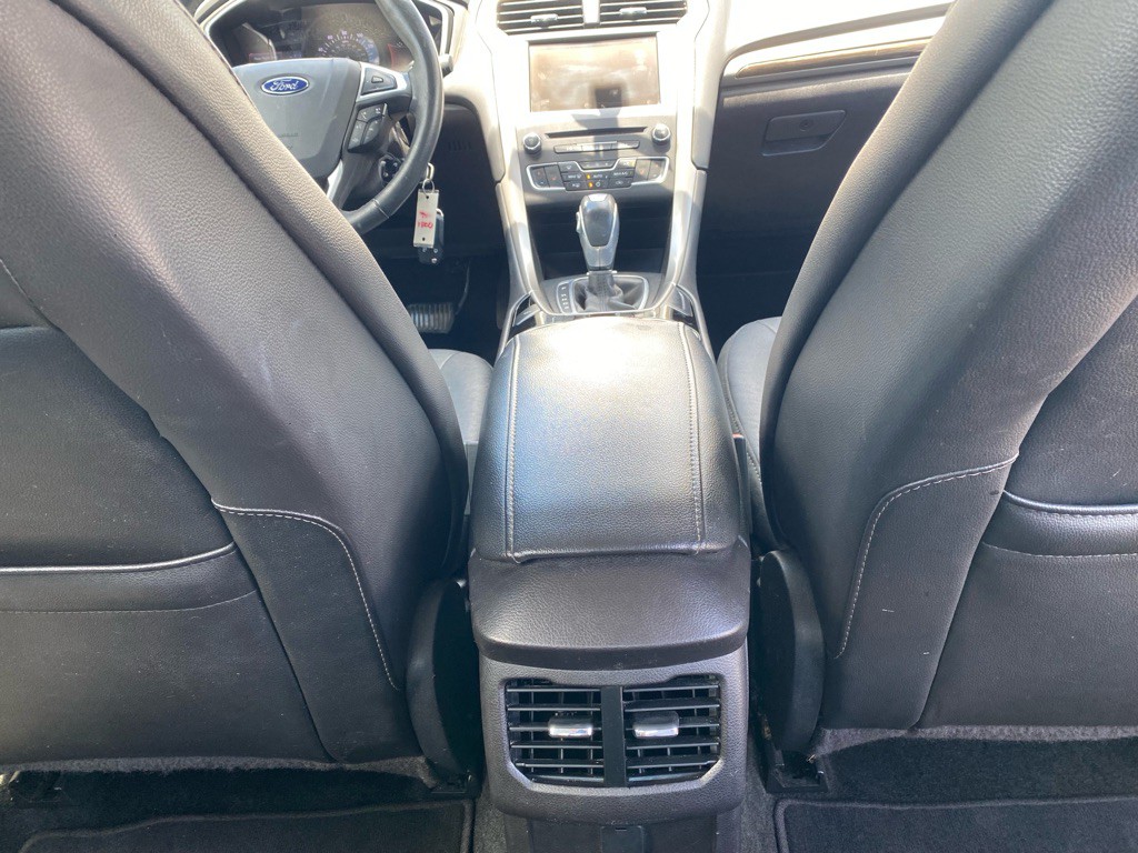 2016 Ford Fusion Image 48