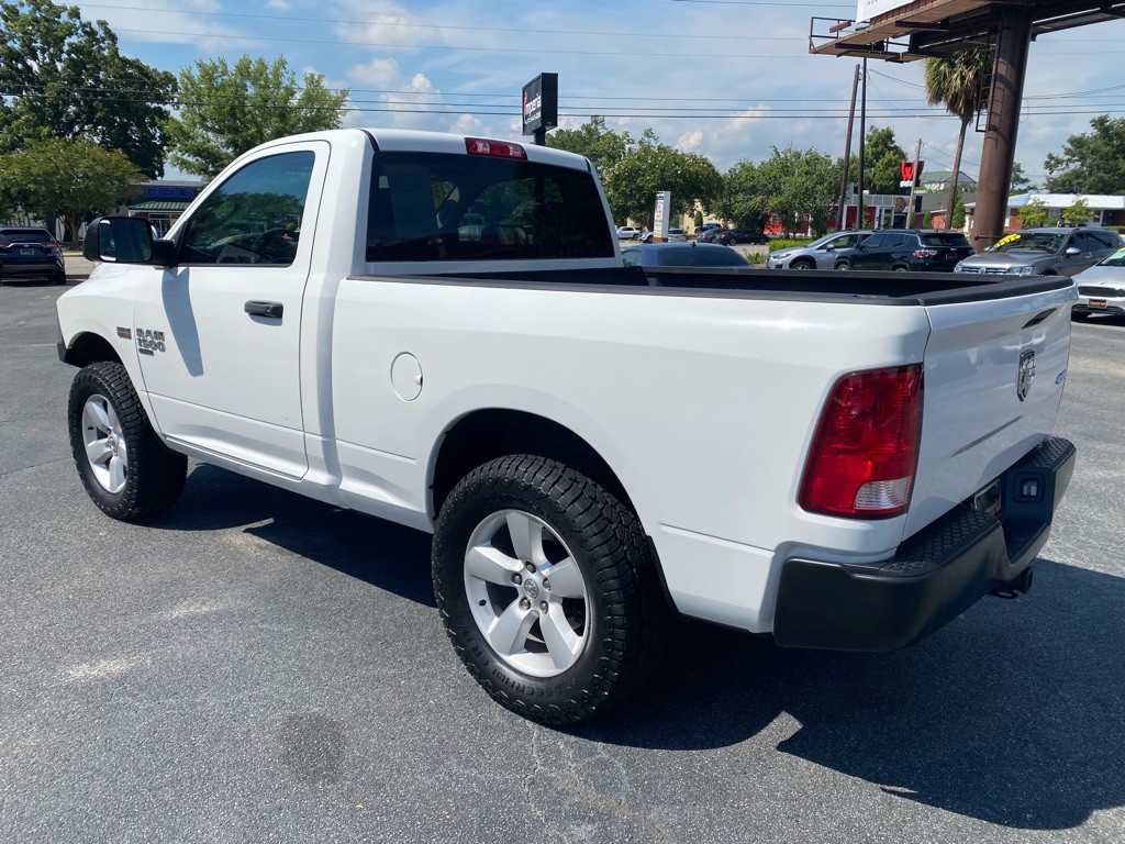 2019 RAM 1500 Image 6