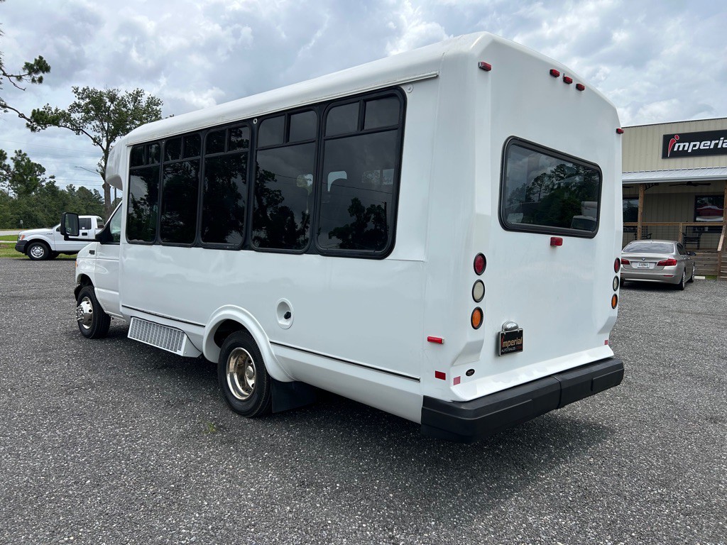 2000 Ford Econoline Image 7