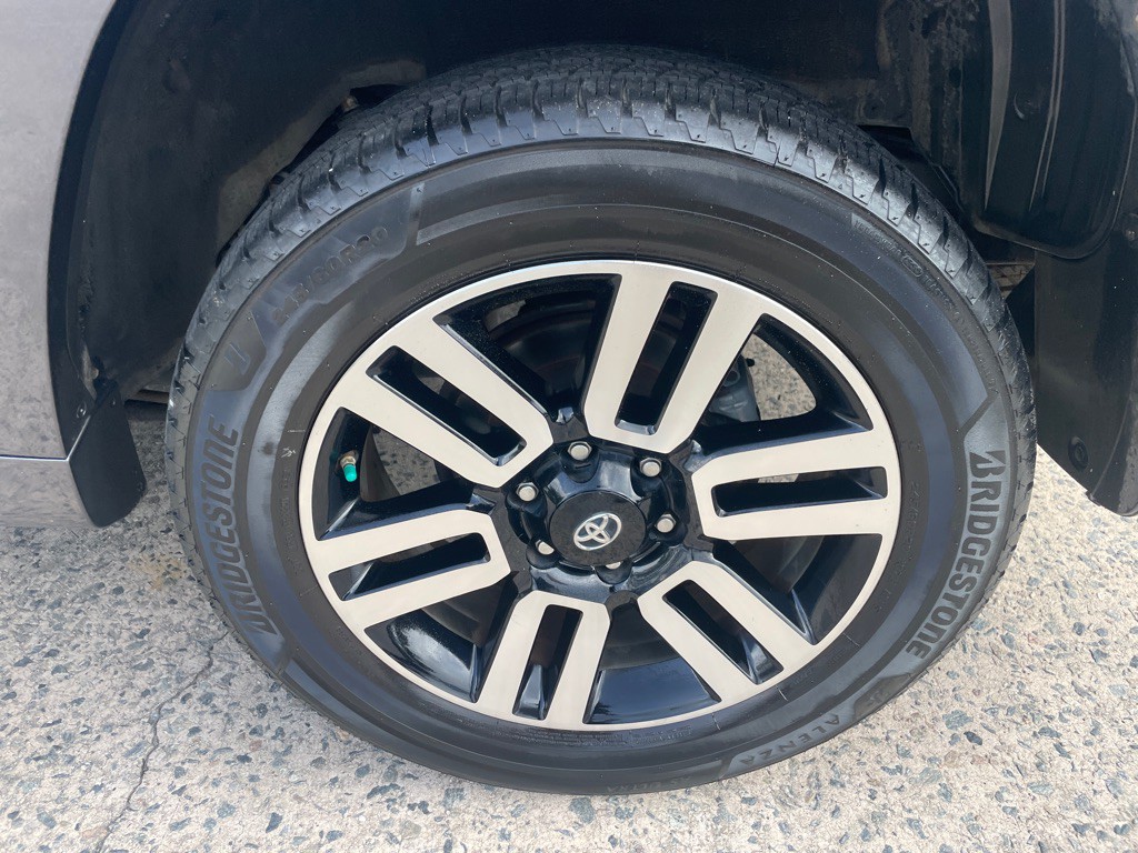 2018 Toyota 4Runner Image 10