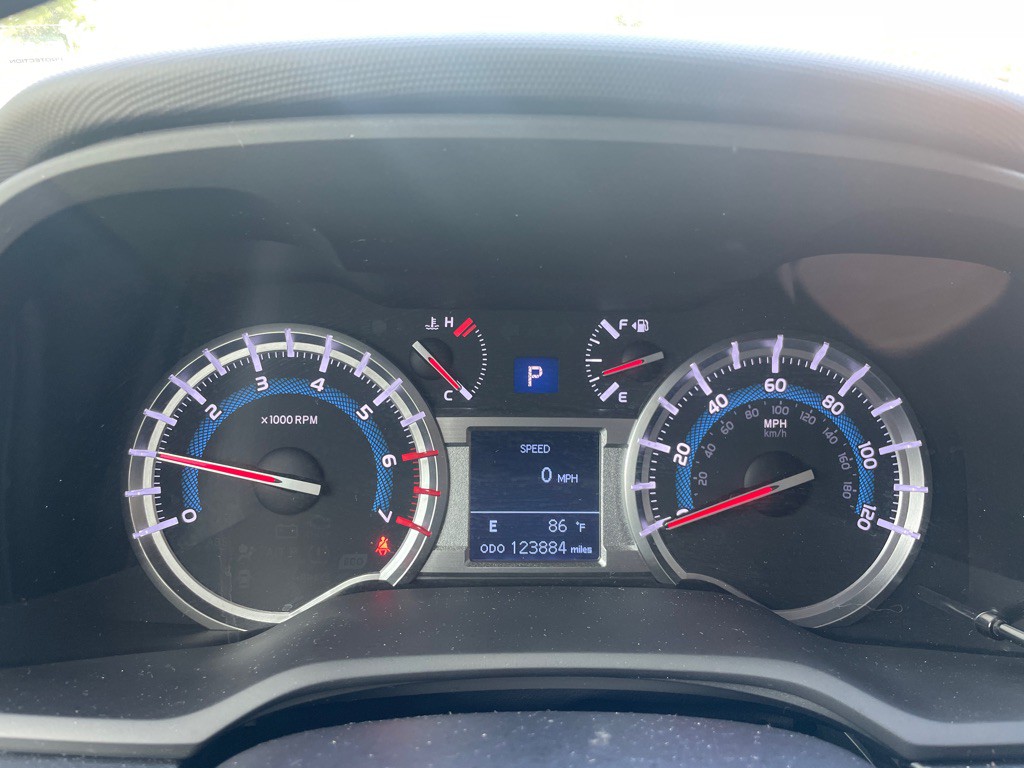 2018 Toyota 4Runner Image 24