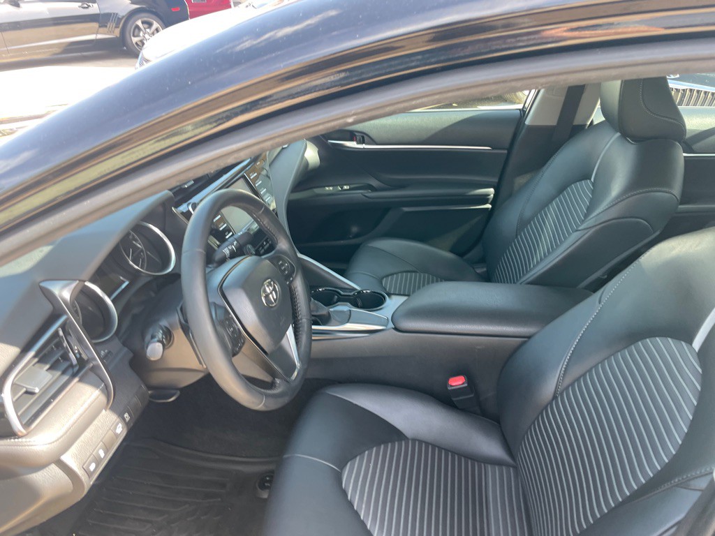 2020 Toyota Camry Image 9