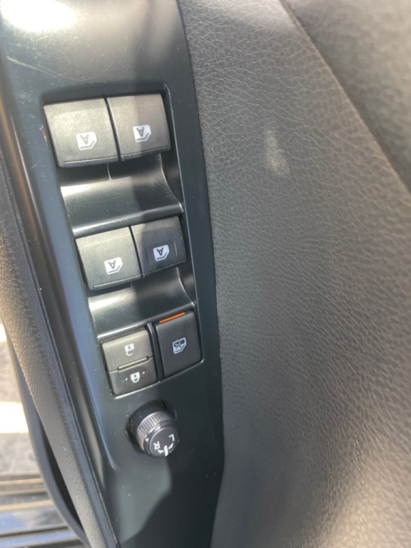 2020 Toyota Camry Image 12