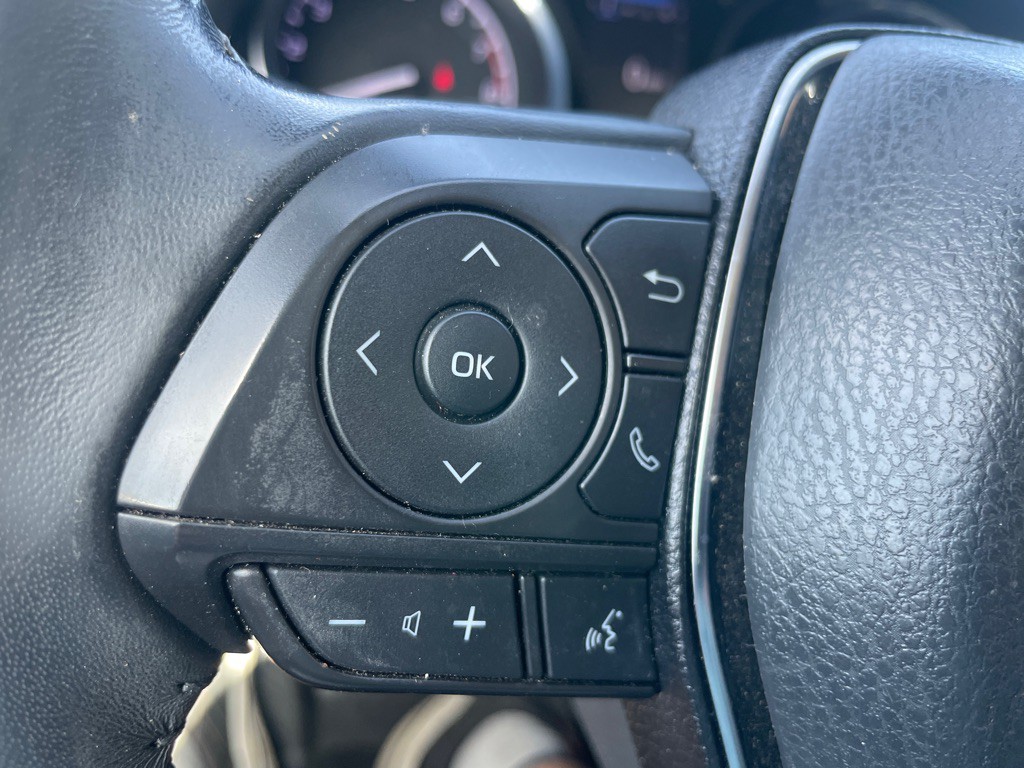 2020 Toyota Camry Image 17