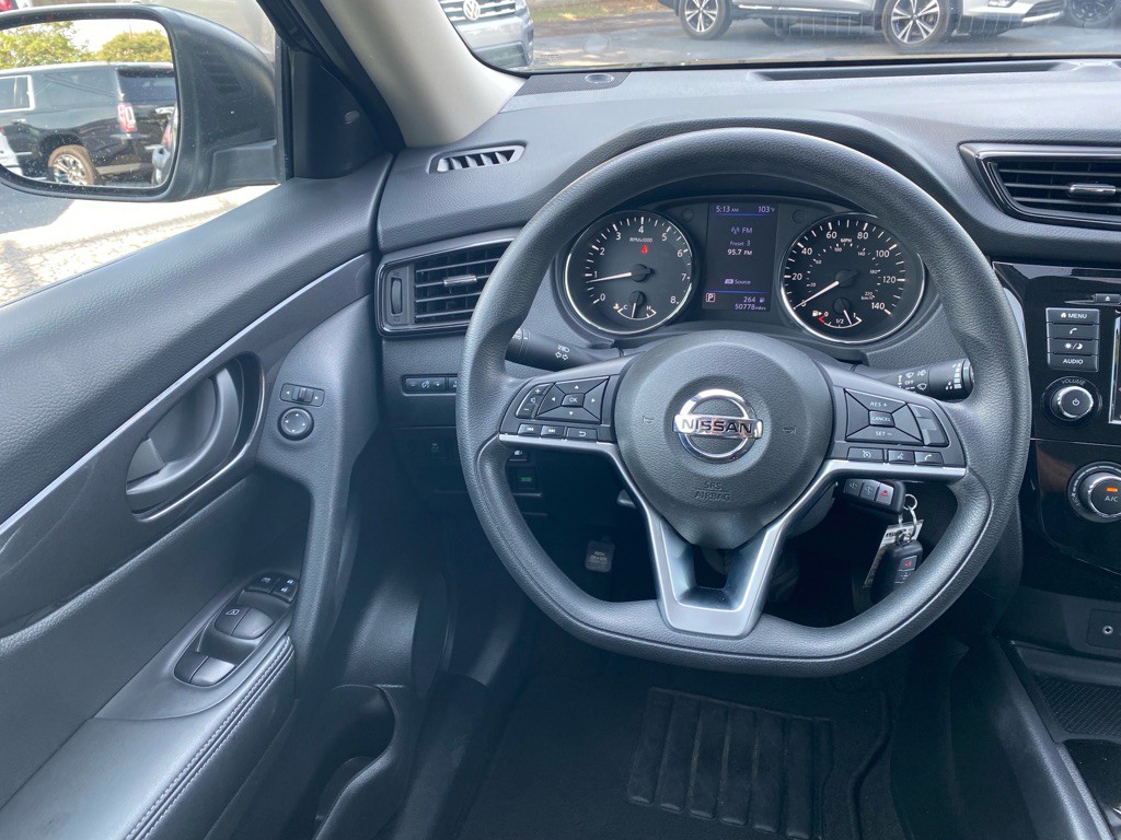 2020 Nissan Rogue Image 16