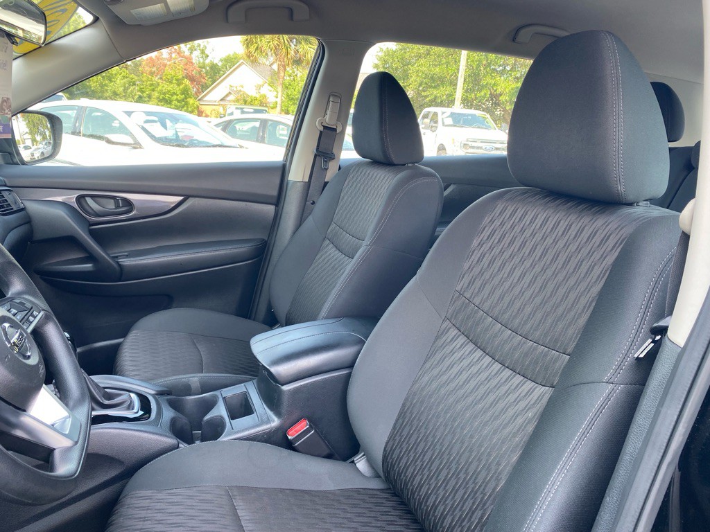 2020 Nissan Rogue Image 27