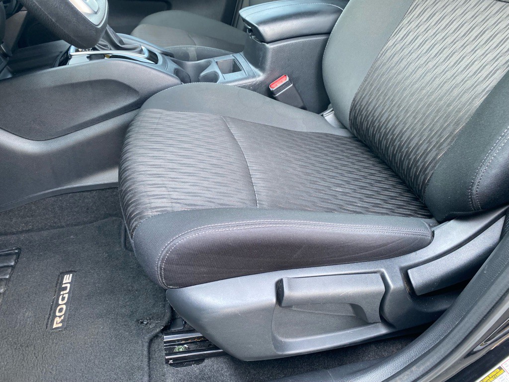 2020 Nissan Rogue Image 28