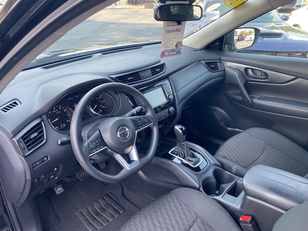 2020 Nissan Rogue Image 29