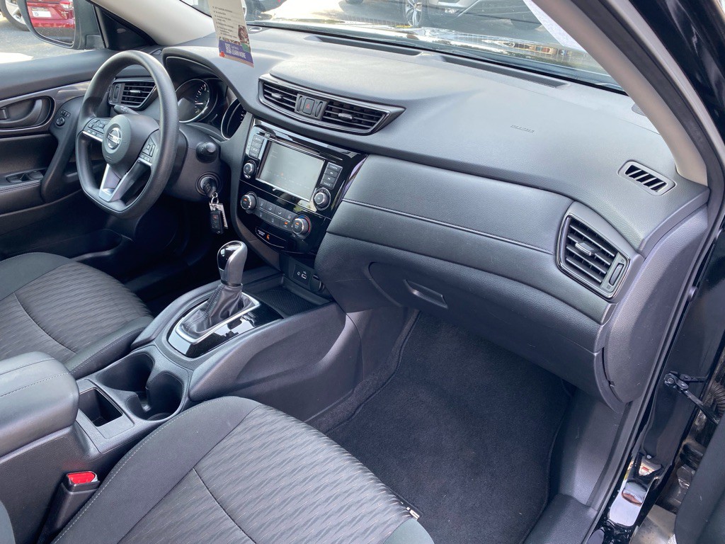 2020 Nissan Rogue Image 37