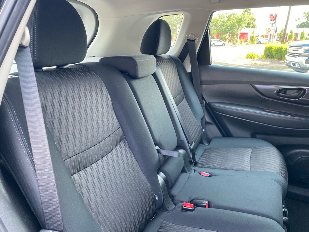 2020 Nissan Rogue Image 42