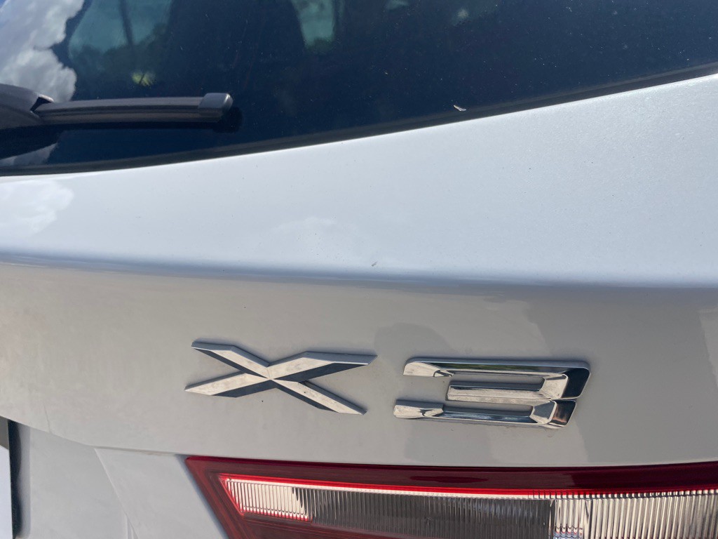 2017 BMW X3 Image 9