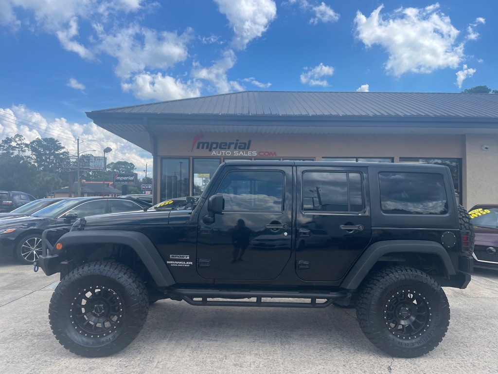 2014 Jeep Wrangler Unlimited Image 2