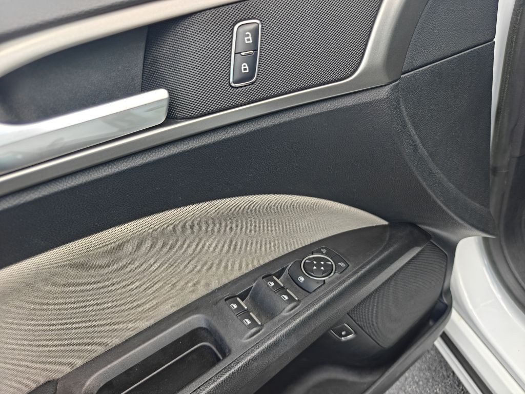 2018 Ford Fusion Image 15