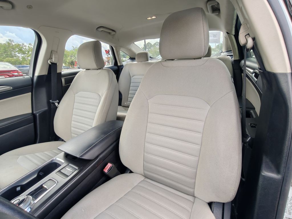 2018 Ford Fusion Image 17