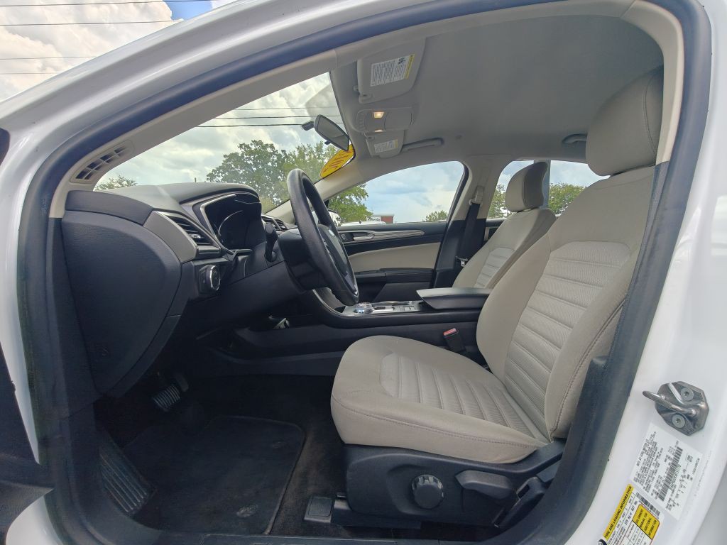 2018 Ford Fusion Image 18