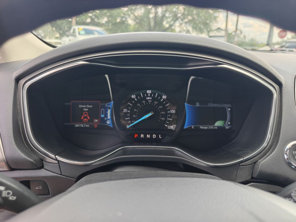 2018 Ford Fusion Image 24