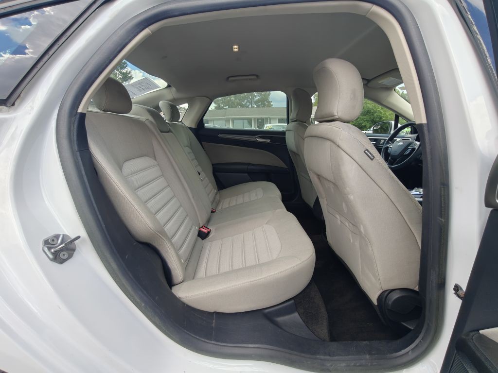 2018 Ford Fusion Image 30