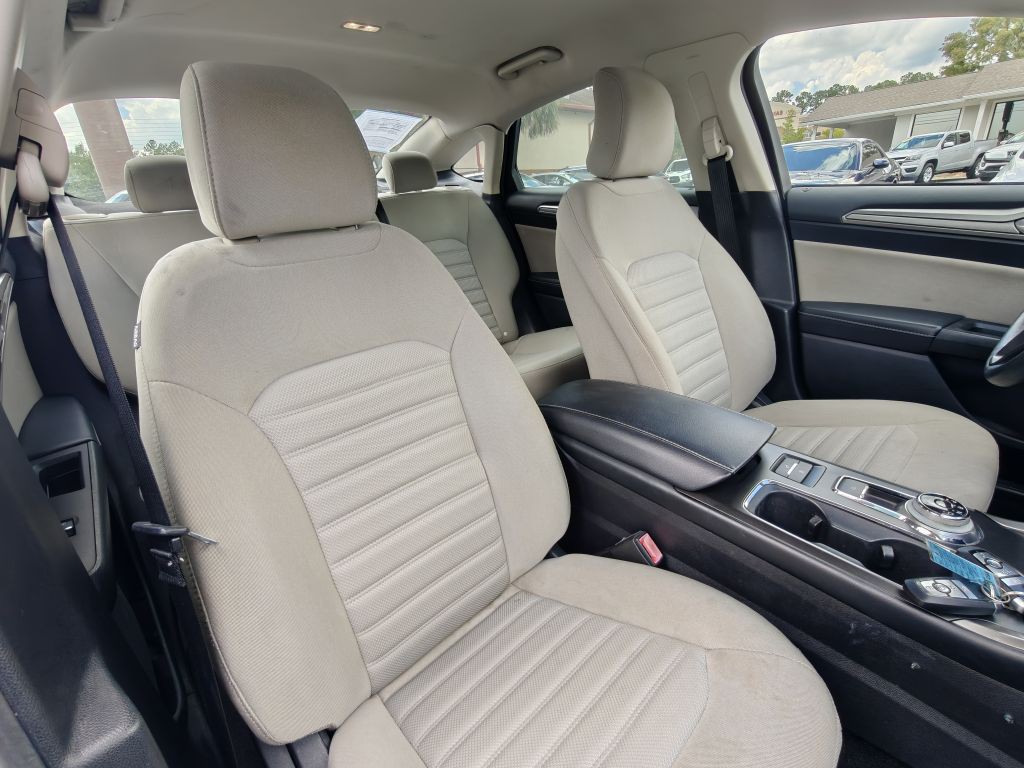 2018 Ford Fusion Image 34