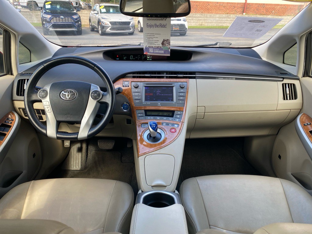 2012 Toyota Prius Image 13