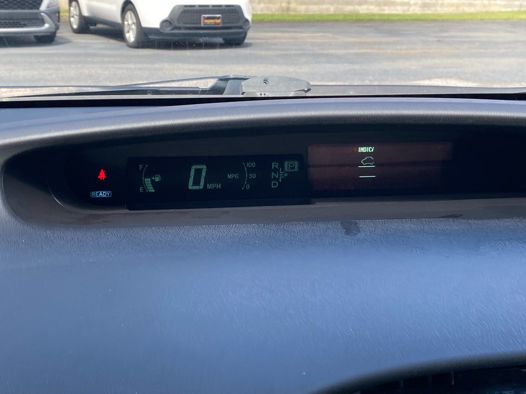 2012 Toyota Prius Image 14