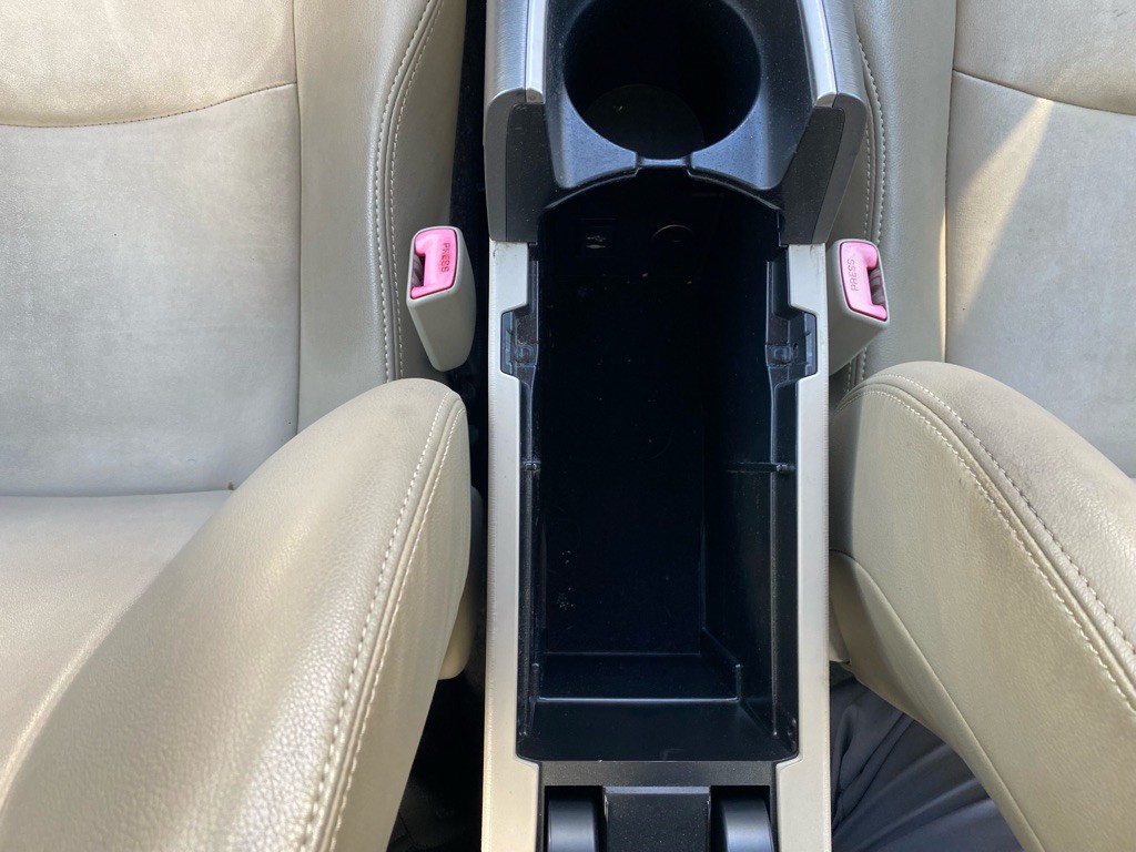 2012 Toyota Prius Image 25