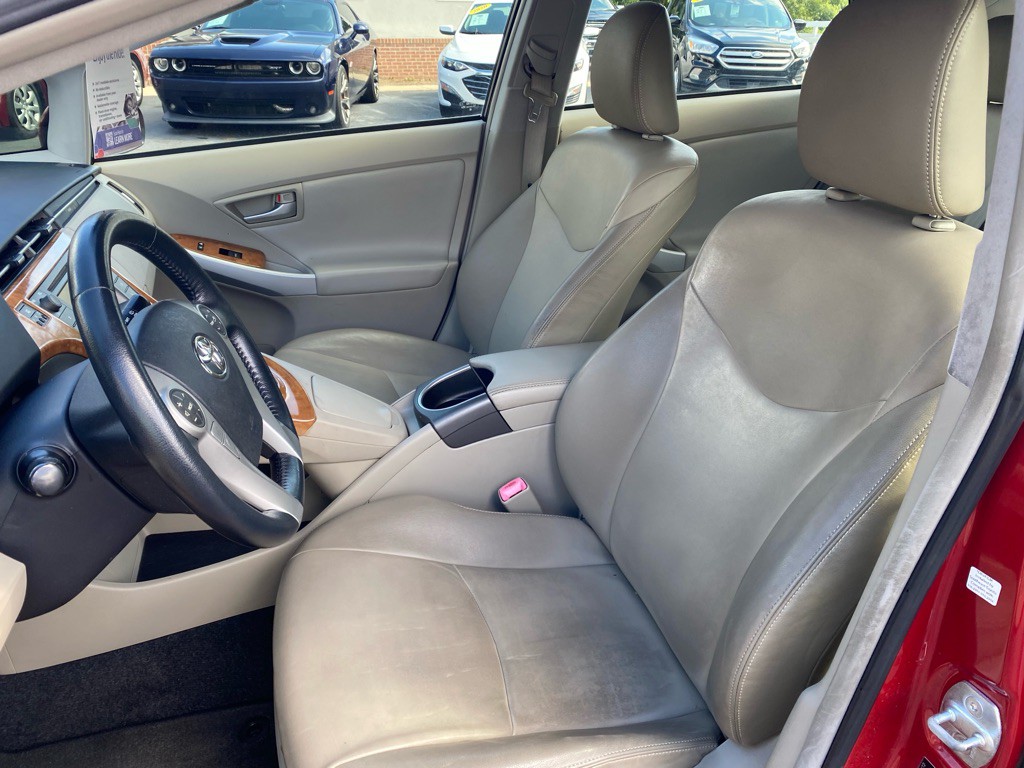 2012 Toyota Prius Image 30