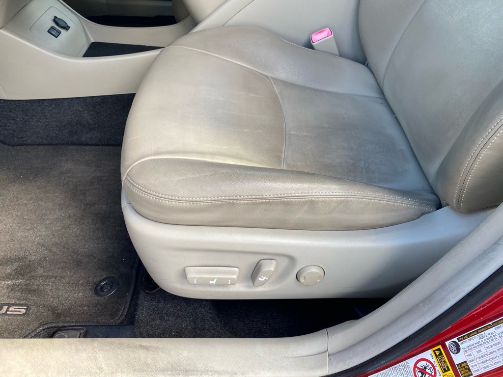 2012 Toyota Prius Image 31