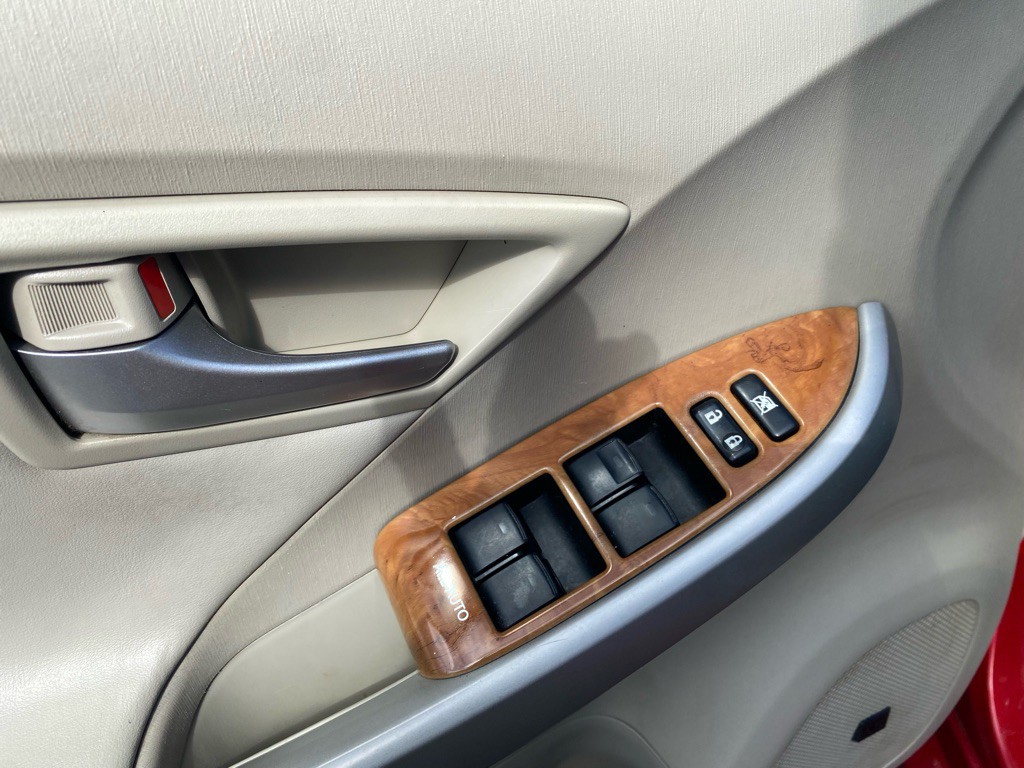 2012 Toyota Prius Image 36