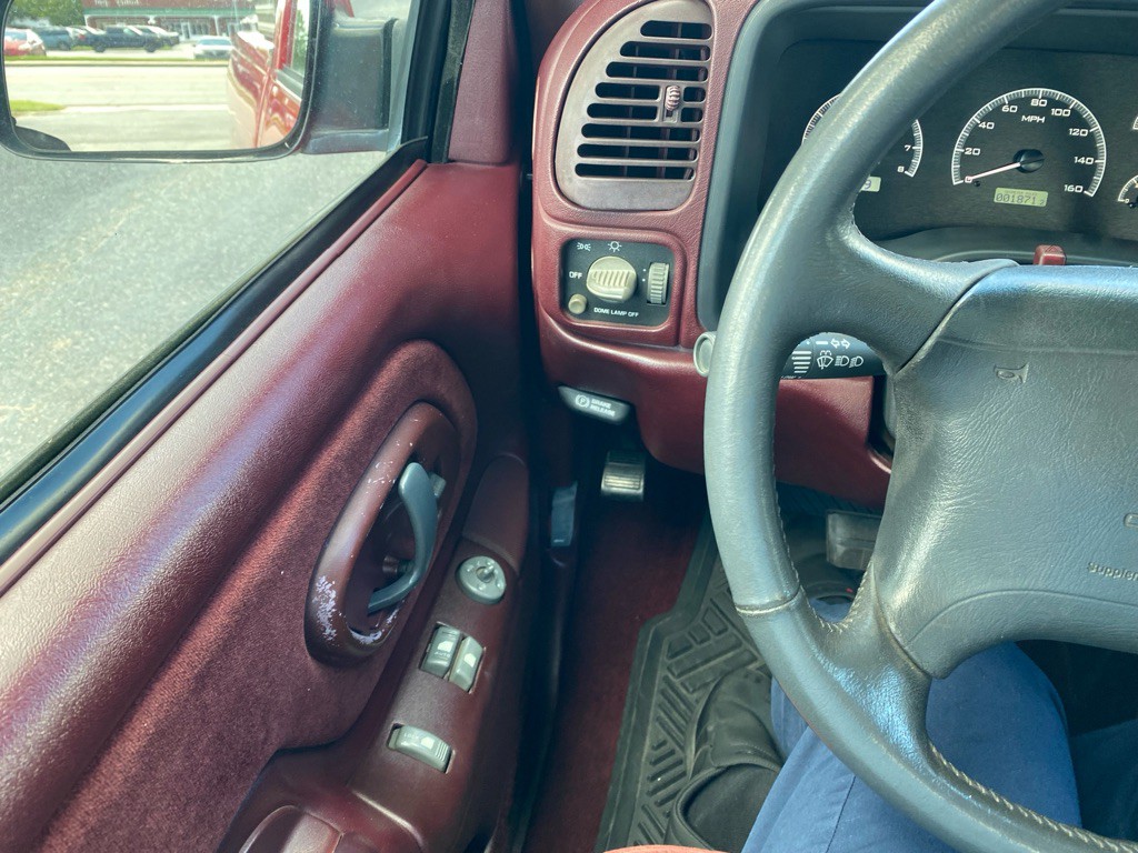 1996 Chevrolet C/K Image 17