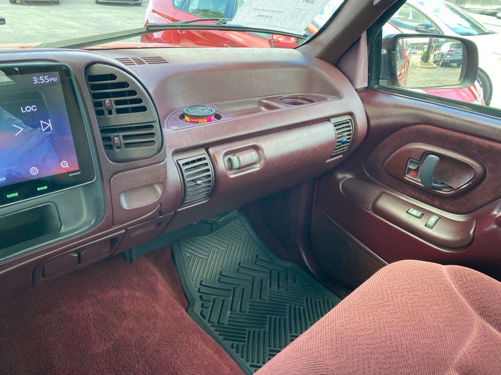 1996 Chevrolet C/K Image 21