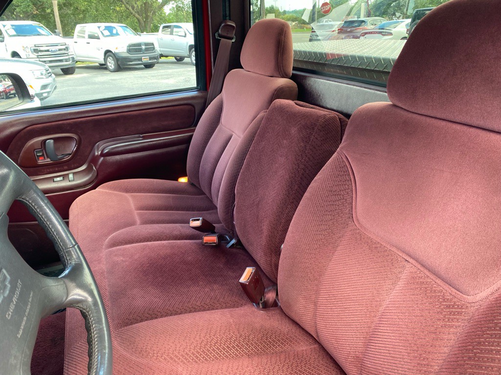 1996 Chevrolet C/K Image 24